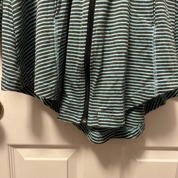 Lur, Fashion for Change, Striped Hoodie, Women’s Size Medium - Picture 5 of 11